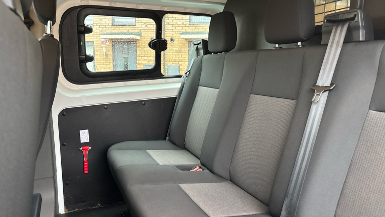 Ford Transit Custom 300 L1 Diesel Fwd 2.0 EcoBlue 105ps Low Roof D/Cab Leader Van